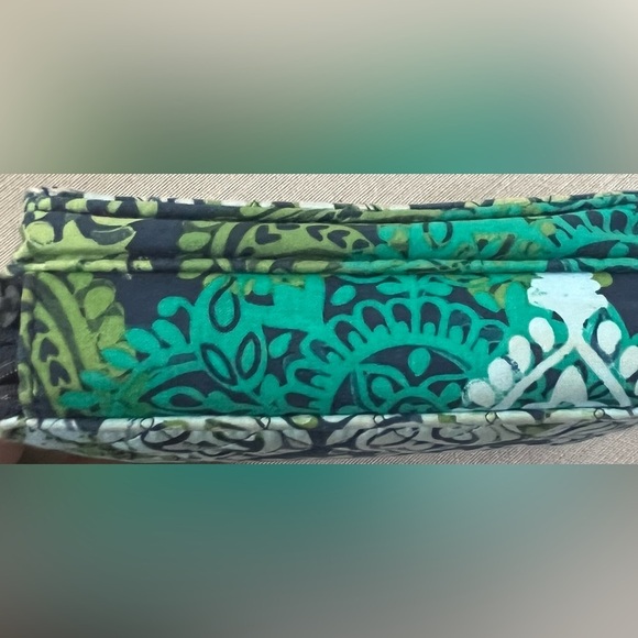 Vera Bradley quilted cloth wallet - Picture 3 of 10